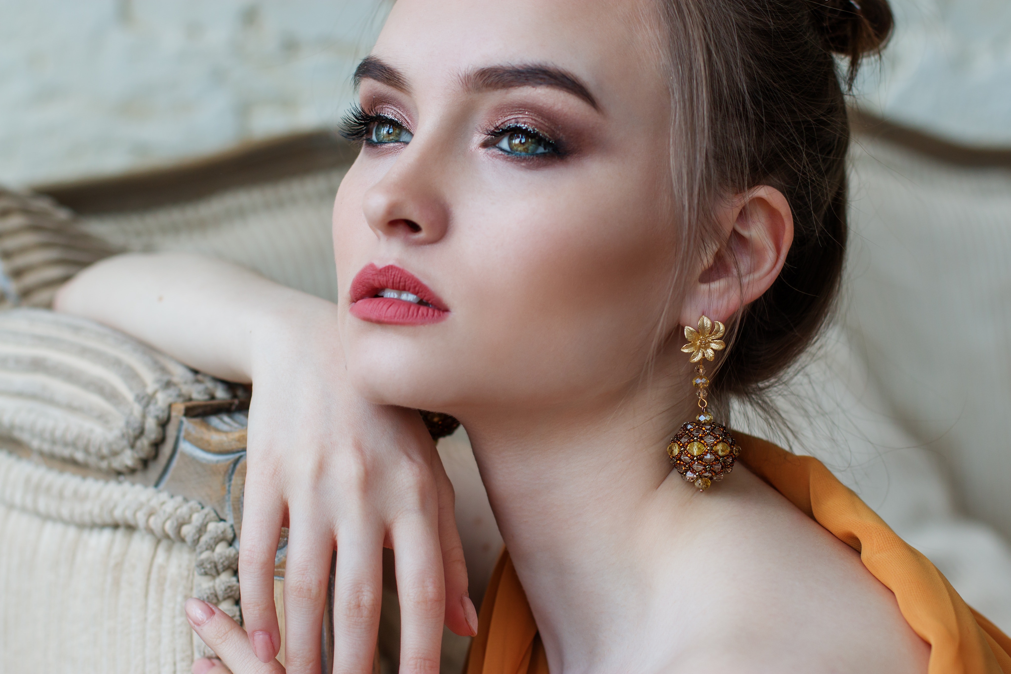 Model Face